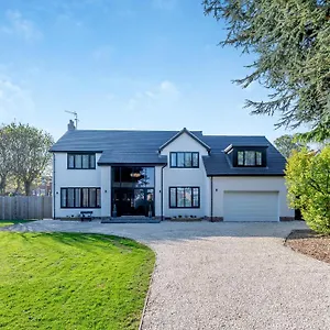 Lindengarth Holiday home